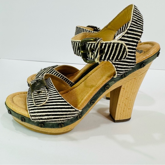 π ULTRA RARE DR SCHOLLβS ANIMAL PRINT 4 1/2β WOOD HEEL LEATHER PIPING & RIVETS - Picture 3 of 10